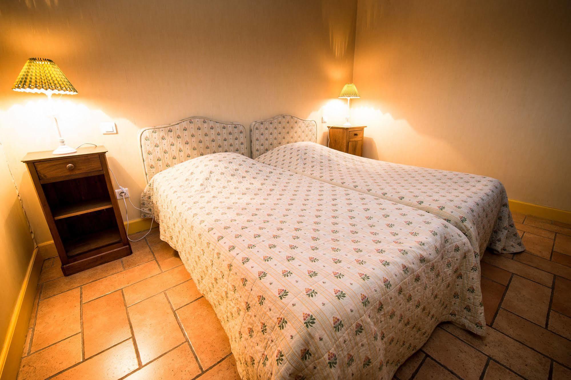 Hotel De La Halle Nolay  Extérieur photo