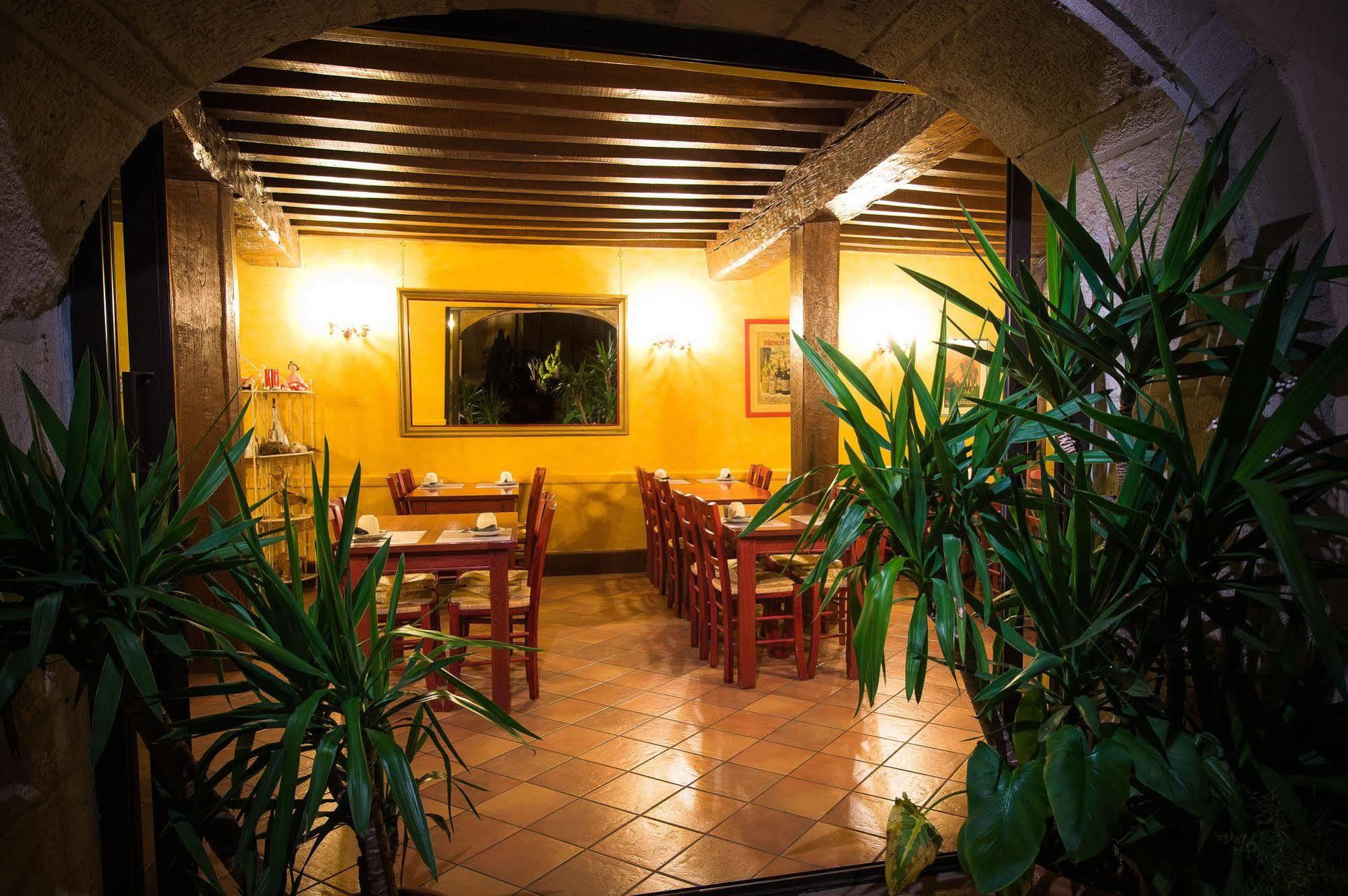 Hotel De La Halle Nolay  Extérieur photo