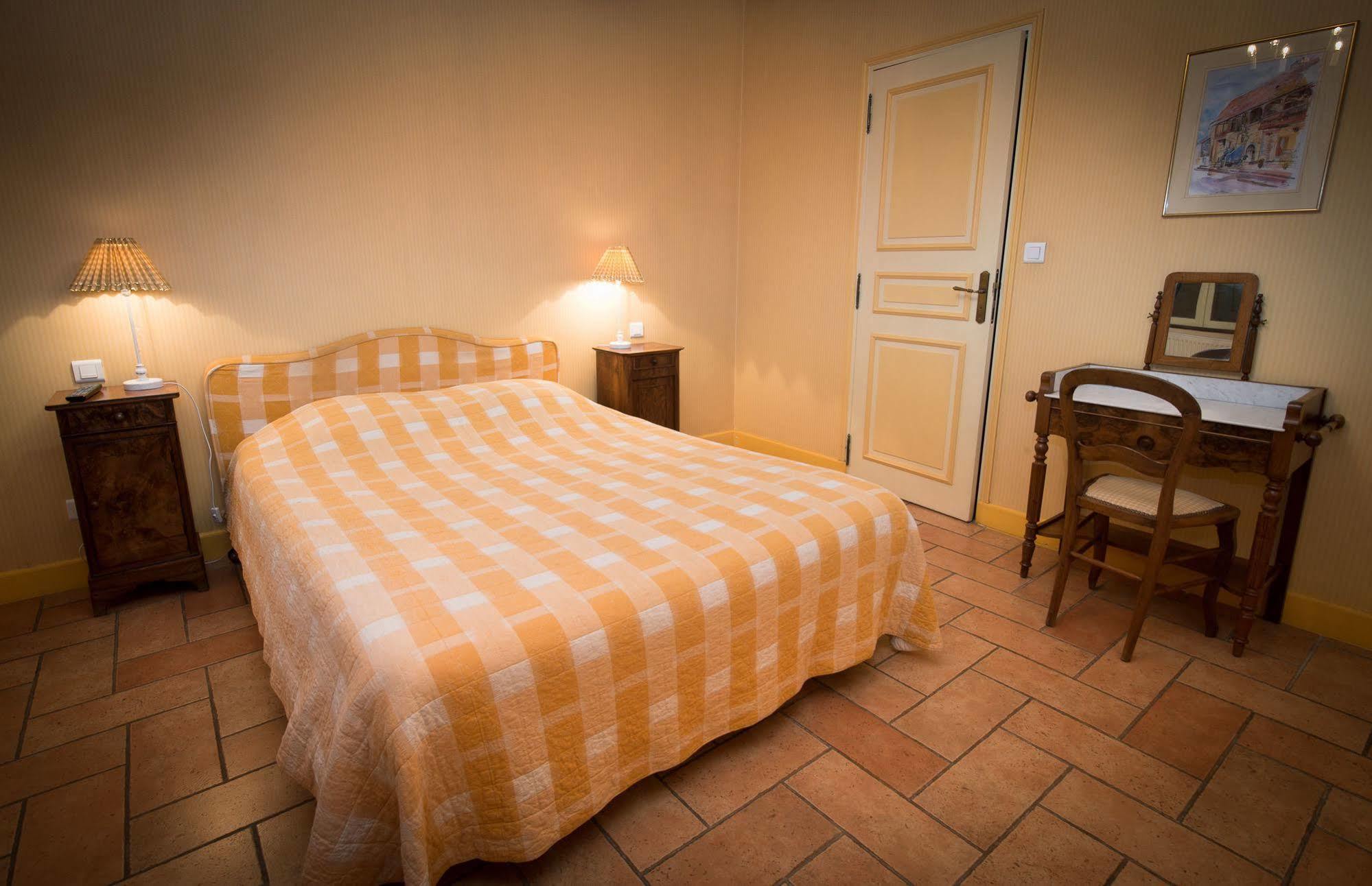Hotel De La Halle Nolay  Extérieur photo